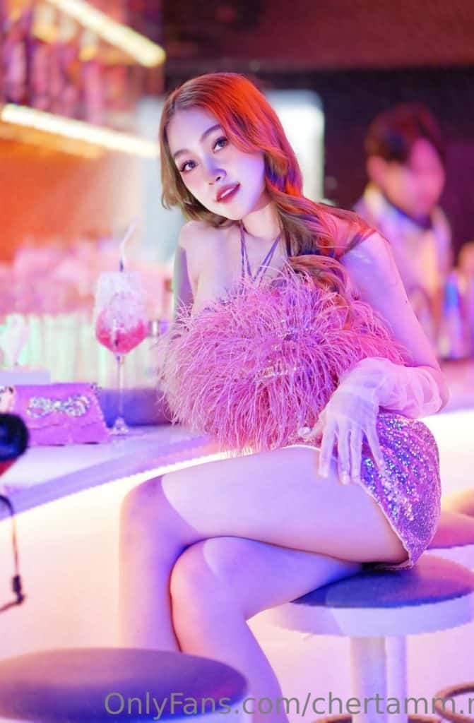 ภาพสาวไทยน้อง Chertamm สาวนมเบิ้ม งานเอ็กซ์ เซ็กซี่จัด