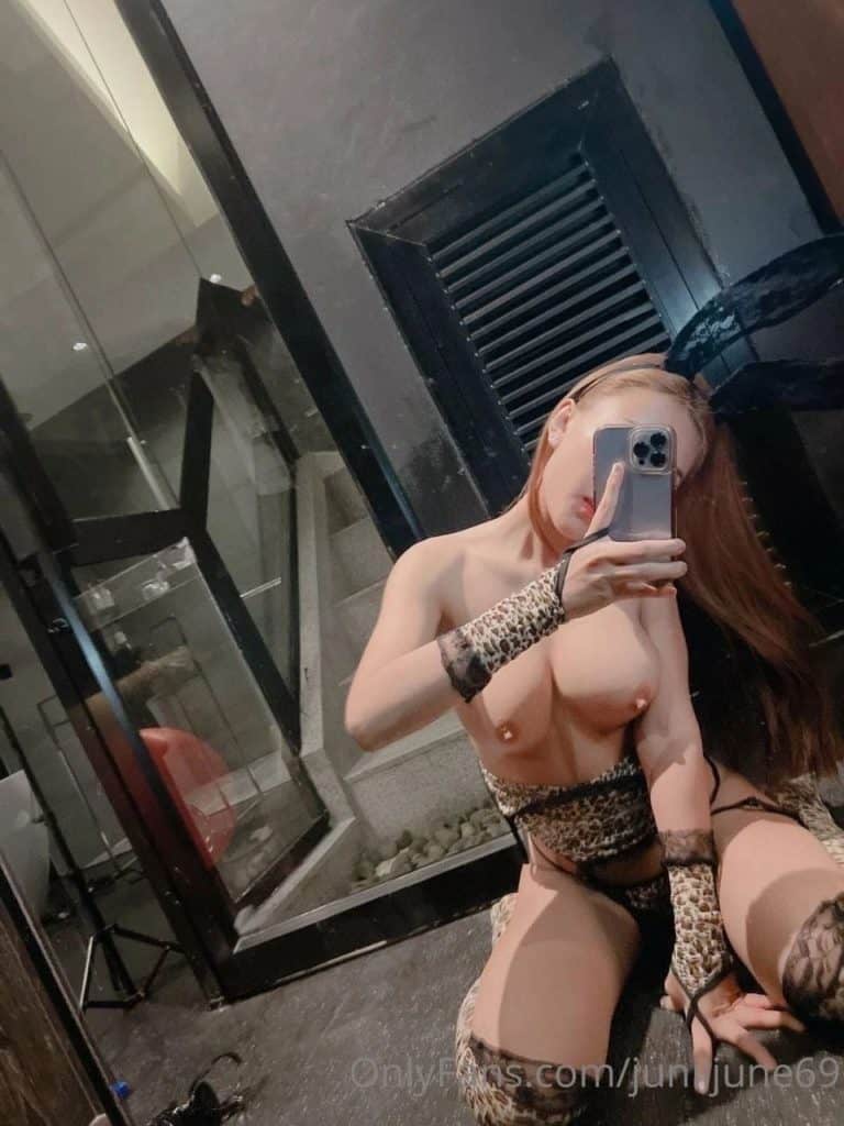 ภาพโป๊สาวไทย น้อง June สาวไอดอลสุดเซ็กซี่
